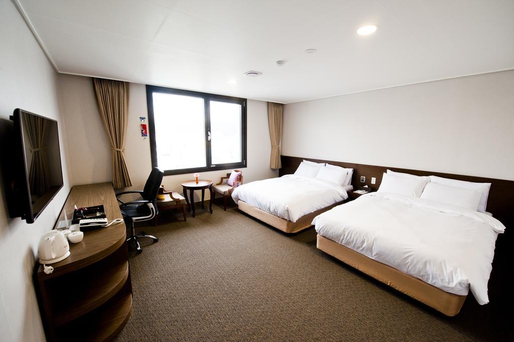 Jeonju Yeonghwa Hotel Rom bilde