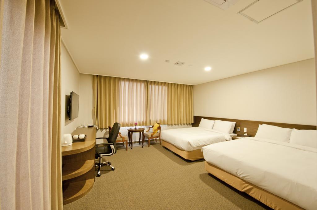 Jeonju Yeonghwa Hotel Rom bilde